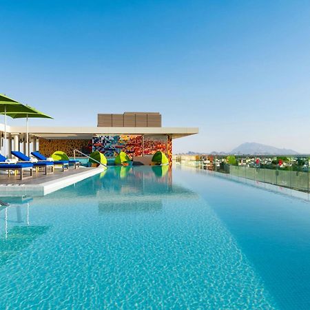 Hotel Aloft Al Ain Exterior foto